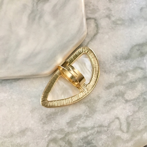 Plate Stone Cream Gold Irregular Adjustable Ring - Picture 8 of 8